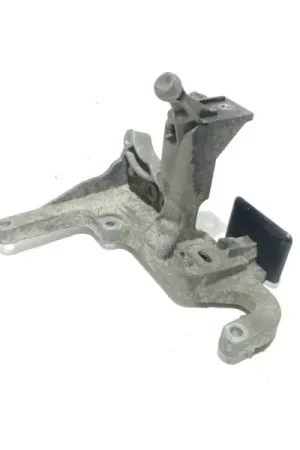 Oferta Especial SOPORTE MOTOR AV2Q9B470AC