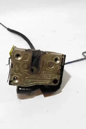 CERRADURA PUERTA DELANTERA DERECHA Hecho A Mano